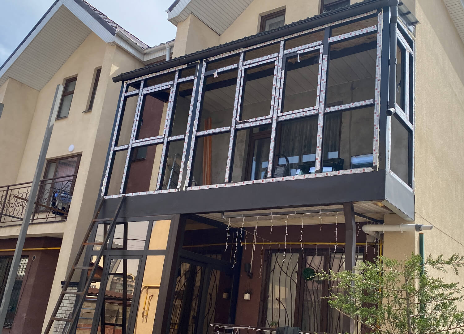 Установка балкона